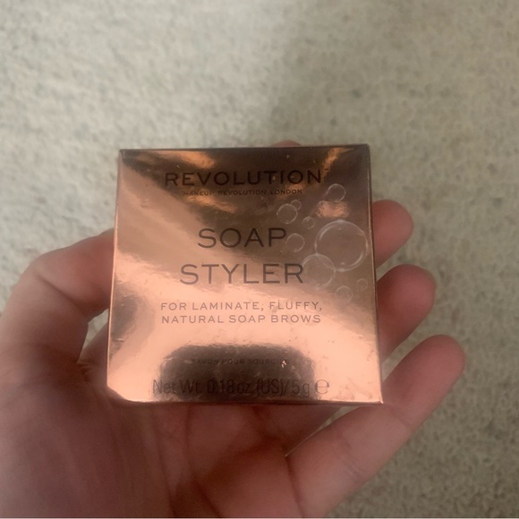 NWT Revolution makeup Soap Styler - Picture 3 of 4